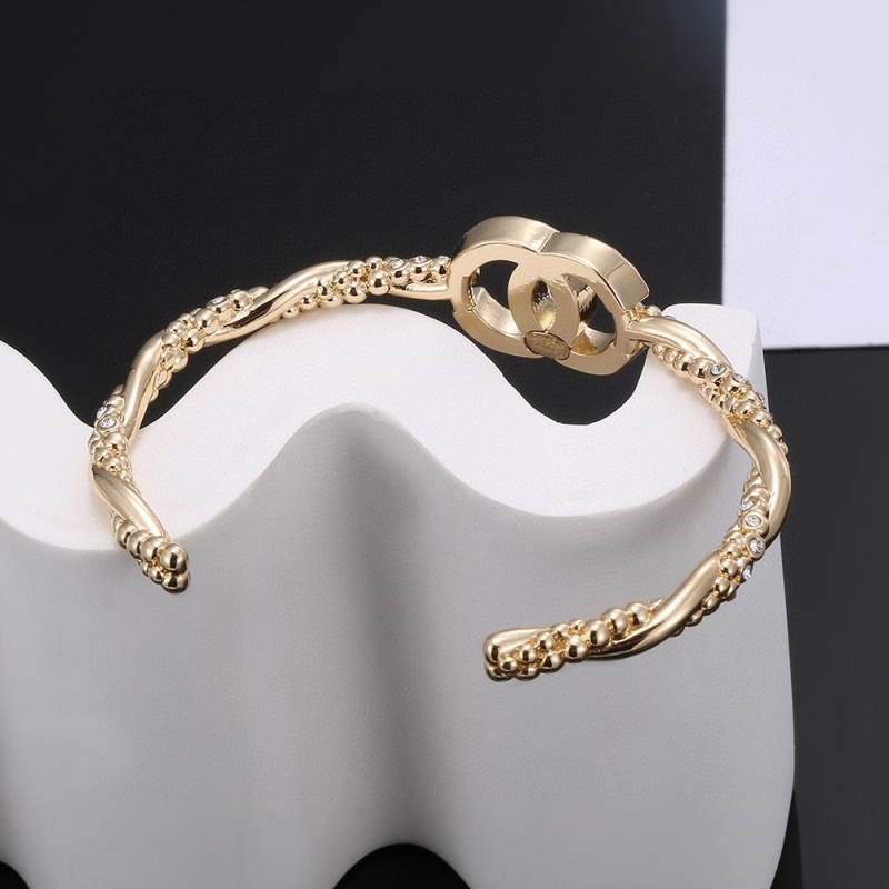 Ch**el bracelets